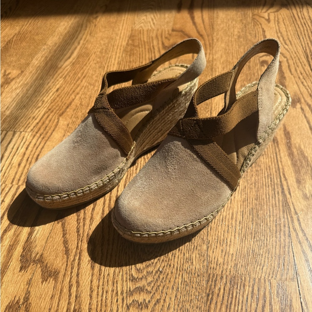 Born Tan and Brown Espadrille Wedges